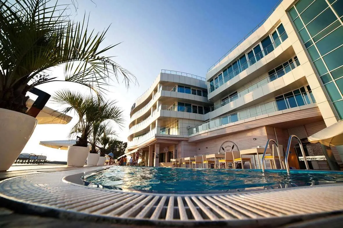 Где в центре остановиться с системой «шведский стол»